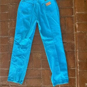 Wrangler Men's Vibrant Blue Straight Jeans